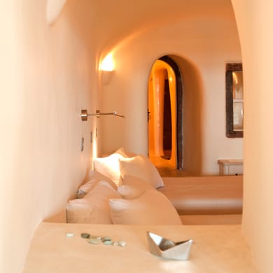 Kapari Honeymoon Suite with Indoor Hot Tub & Private Terrace with Caldera View