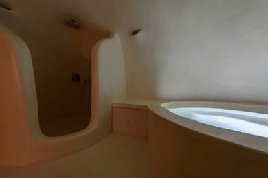 Kapari Honeymoon Suite with Private Indoor & Outdoor Hot Tub