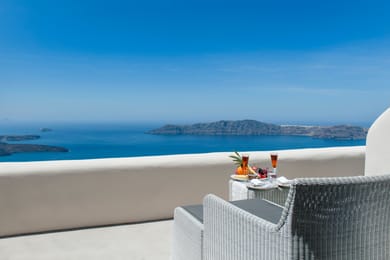 Premium Loft with Balcony & Caldera View