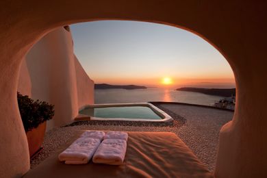 Kapari Up & High with Outdoor Hot Tub & Panoramic Caldera View