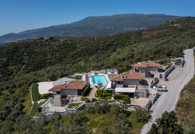 Karavia Lux Inn - Image 2