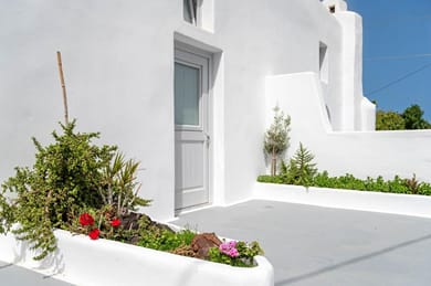 Karpimo & Fertimo Suites Santorini - Image 5