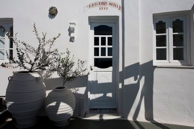 Katerina's Castle - Caldera Cave Hotel - Image 4