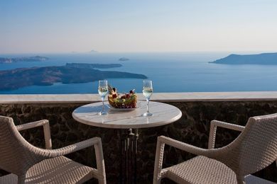 Katerina's Castle - Caldera Cave Hotel - Image 6