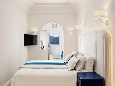 Junior Suite with Jetted Tub