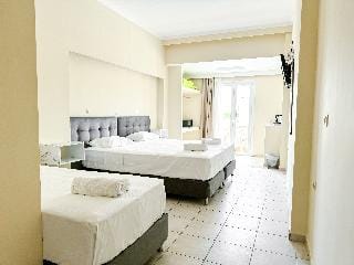 Superior Triple Side Pool View