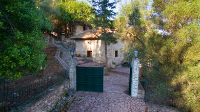Kefalonian Kastro 4 Residence