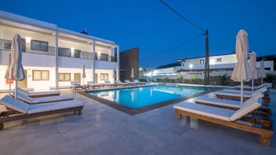 Kellys Luxury Apartments - Image 4