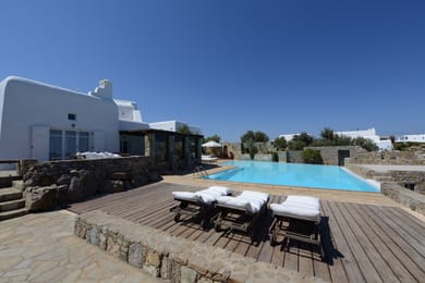 6 Bedrooms | Arcadia | Agios Ioannis