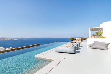 6 Bedrooms I Chrisida I Elia