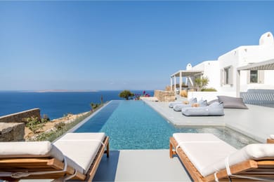 6 Bedrooms I Chrisida I Elia