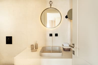 8 Bedroom | Delia | Kanalia