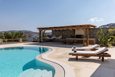 8 Bedroom | Delia | Kanalia