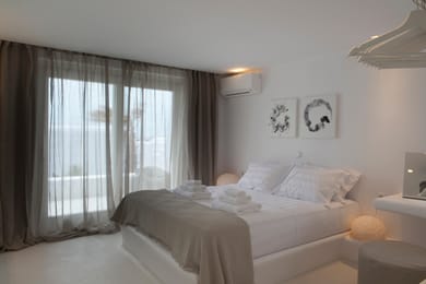 1 Bedroom | Ethilla Suite I | Tourlos