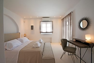 7 Bedrooms | Ethilla II | Tourlos