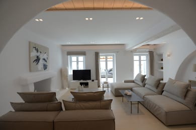 8 Bedroom | Ethilla I | Tourlos