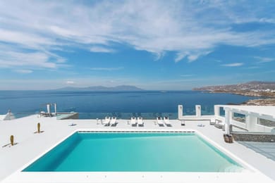 6 Bedrooms I Thelma I Pouli