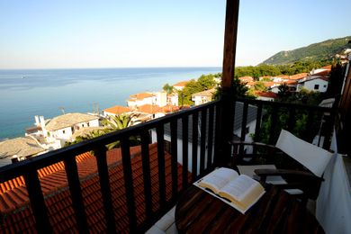 Kentrikon Boutique Hotel - Image 2