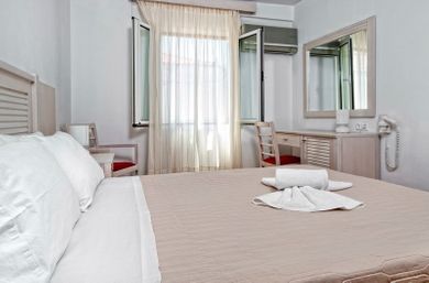 Kerkis Bay Hotel - Image 2