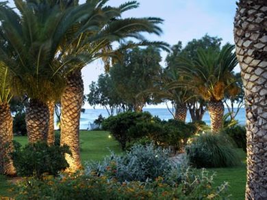 Kernos Beach Hotel - Image 2