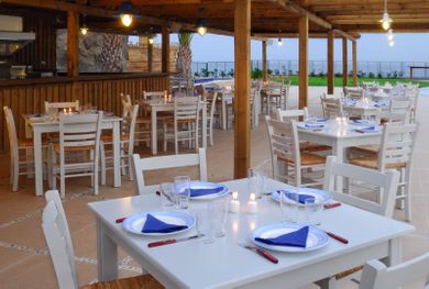 Kinetta Beach Hotel - Image 2