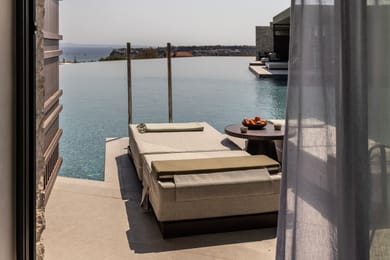 Superior Suite Swim Up Partial  Sea View