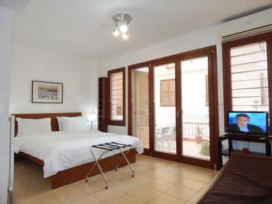 No5 - Studio with Terrace