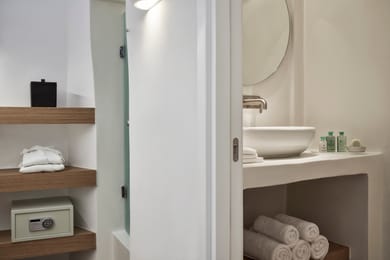 Honeymoon Suite with Pool