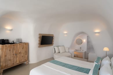 Master Suite With Private Pool