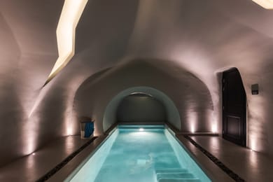 Wellness Four Bedroom Villa with Outdoor Hot Tub & Indoor Pool