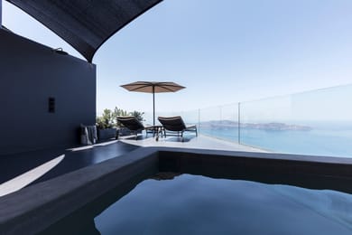 Signature Suite Sunset View with Heated Plunge Pool