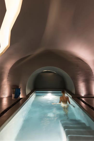 Cave Three Bedroom Villa with Outdoor Hot Tub & Indoor Pool