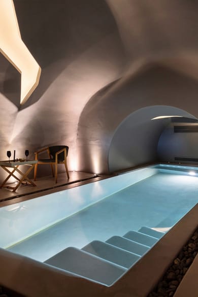 Cave Three Bedroom Villa with Outdoor Hot Tub & Indoor Pool