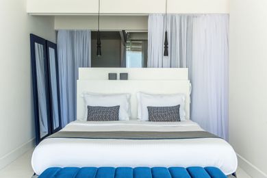 2 Bedroom Island Suite Seafront with Private Heated Pool and Beach Access