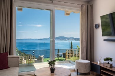 Aithra Seaview Suite