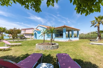 3BD Villa Amorossa with Garden View & Shared Pool