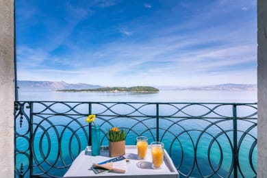 Luxury Seaview Suite Mouragia