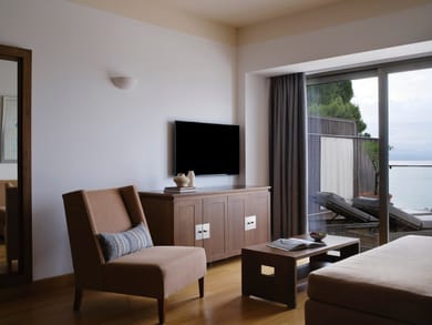 Executive Two( 2) Bedroom Suite Sea View-Main Building