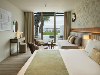 Junior Suite Sea Front with Private Pool- Bungalow