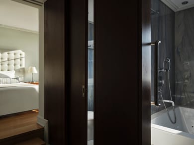 Presidential Two (2) bedroom Suite Sea view – Main Building