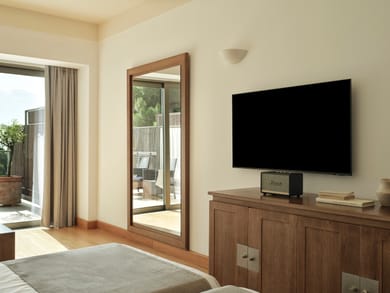 Deluxe One (1) Bedroom Suite Sea View-Main Building