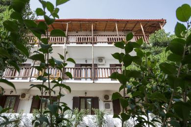 Monemvasia Green Apartments - Image 6