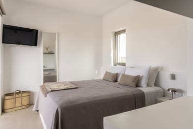 Deluxe Suite with Sea View