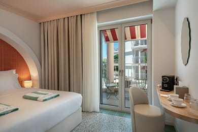 Comfort Room Pool View