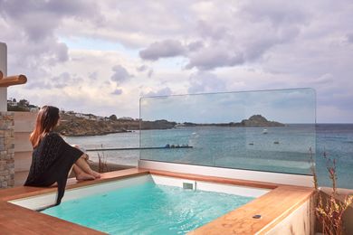Deluxe Suite with Outdoor Jetted Tub & Sea View