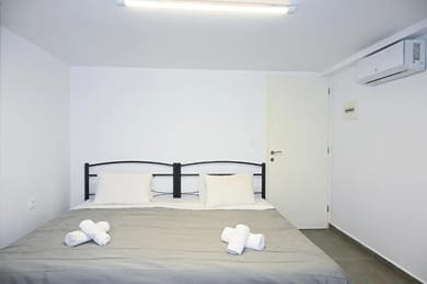 Economy Room (Basement)