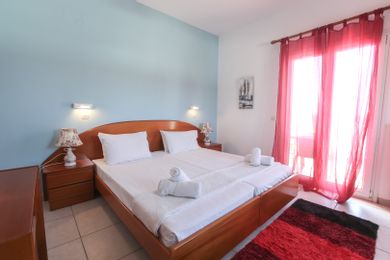 S & C Kosmos Beach Hotel - Image 5