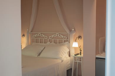 Koukaki Residence - Image 5