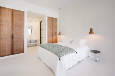 Koukoumi Suite with Veranda & Hot Tub