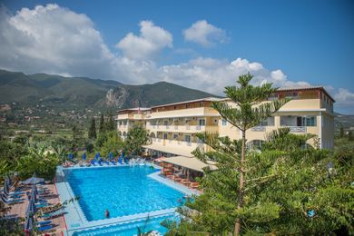 Koukounaria Hotel Zante - Image 3